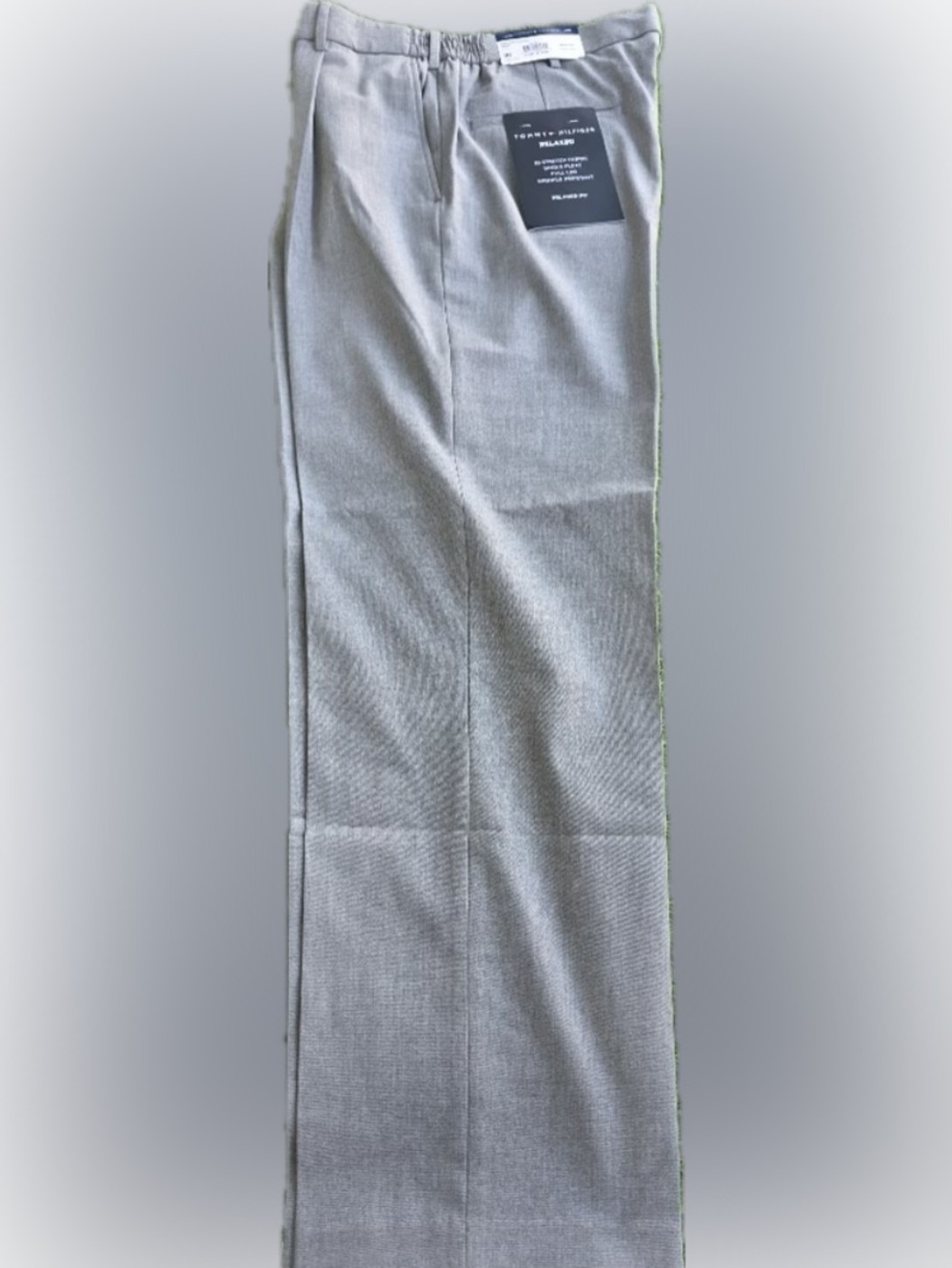 Tommy Hilfiger Mens Dress
Pants 32x30 Grey Wrinkle Free
Career $95 Relax Fit NWT